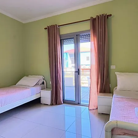 Licenji Apartament *