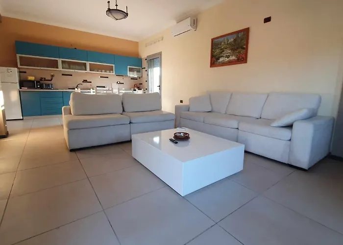 Apartament Licenji *