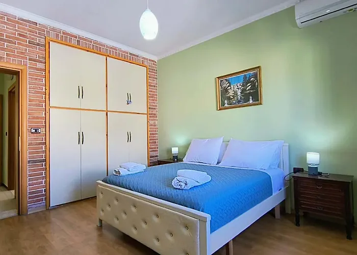 Apartament Licenji *